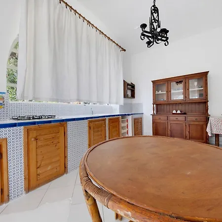 Quadara Apartmán Lingua